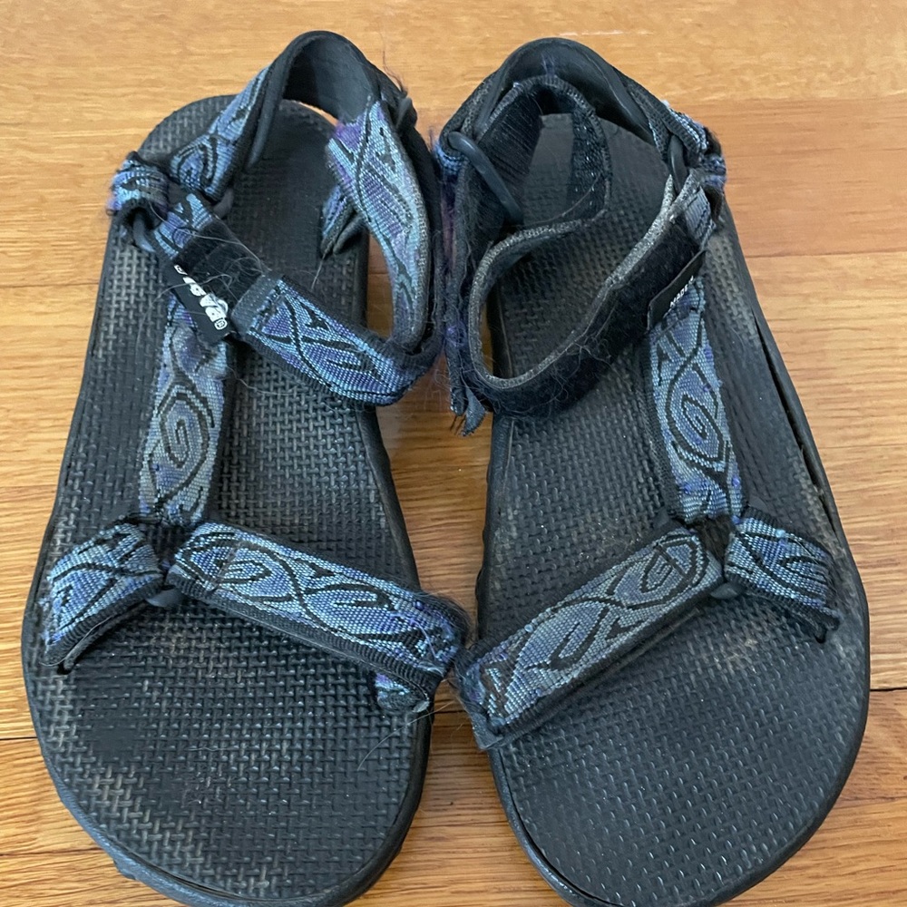 Vintage Tevas. Size 8. Satisfactory condition.